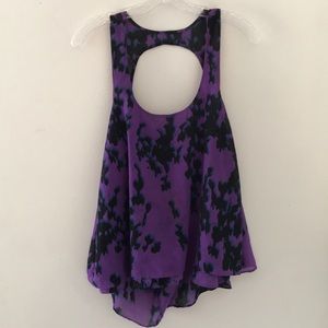 Silence and noise open back tank